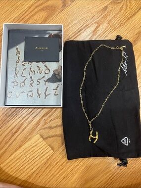 Alighieri Gold 'H' Pendant Paperclip Chain Necklace